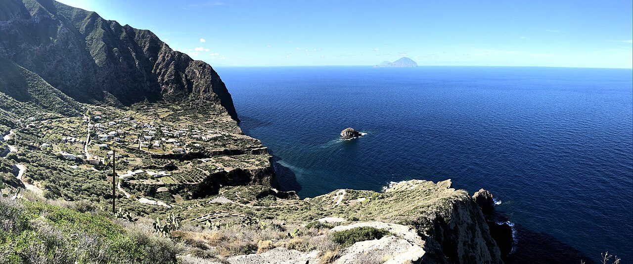 A'Lumeredda — Malfa