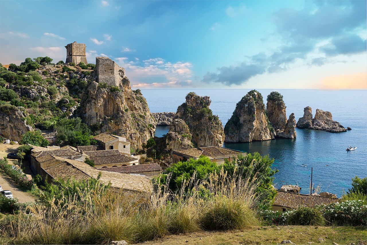 Tonnara di Scopello e i Faraglioni — Castellammare del Golfo