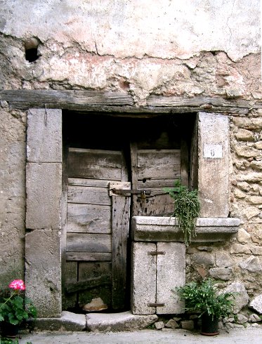 Borgo Antico e Lapide dei Chiodaroli — Candida